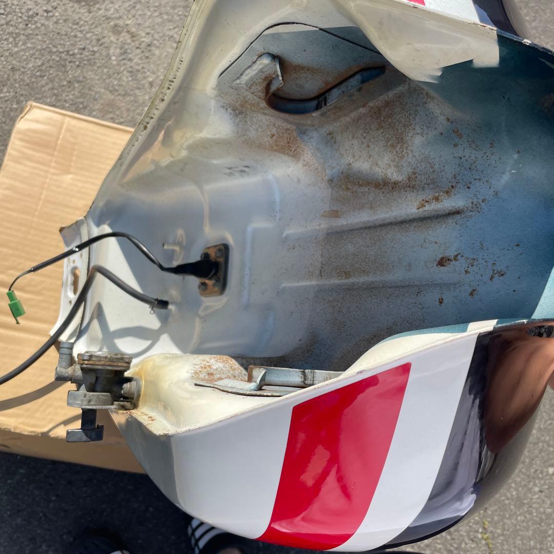 YAMAHA xjr1300 タンク エディ　ローソン　　黒/白/赤