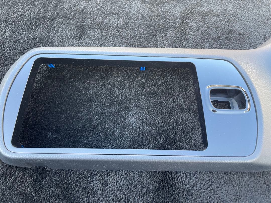 トヨタ　ヴィッツ　130系　純正　9インチ　パネル　カーナビ　クラスターパネル