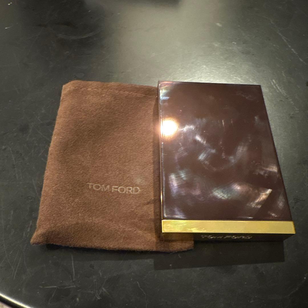 TOMFORDアイカラークォード