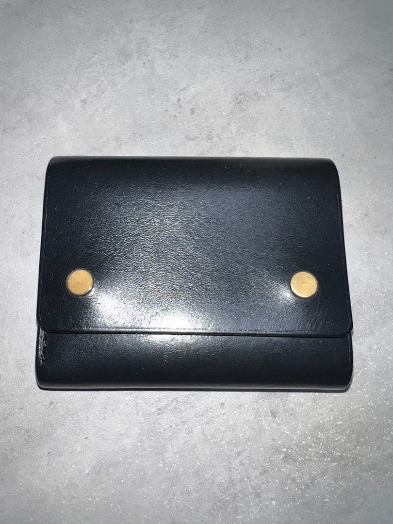 黒いレザー 三つ折り財布　PETERSONブラックレザーワークス