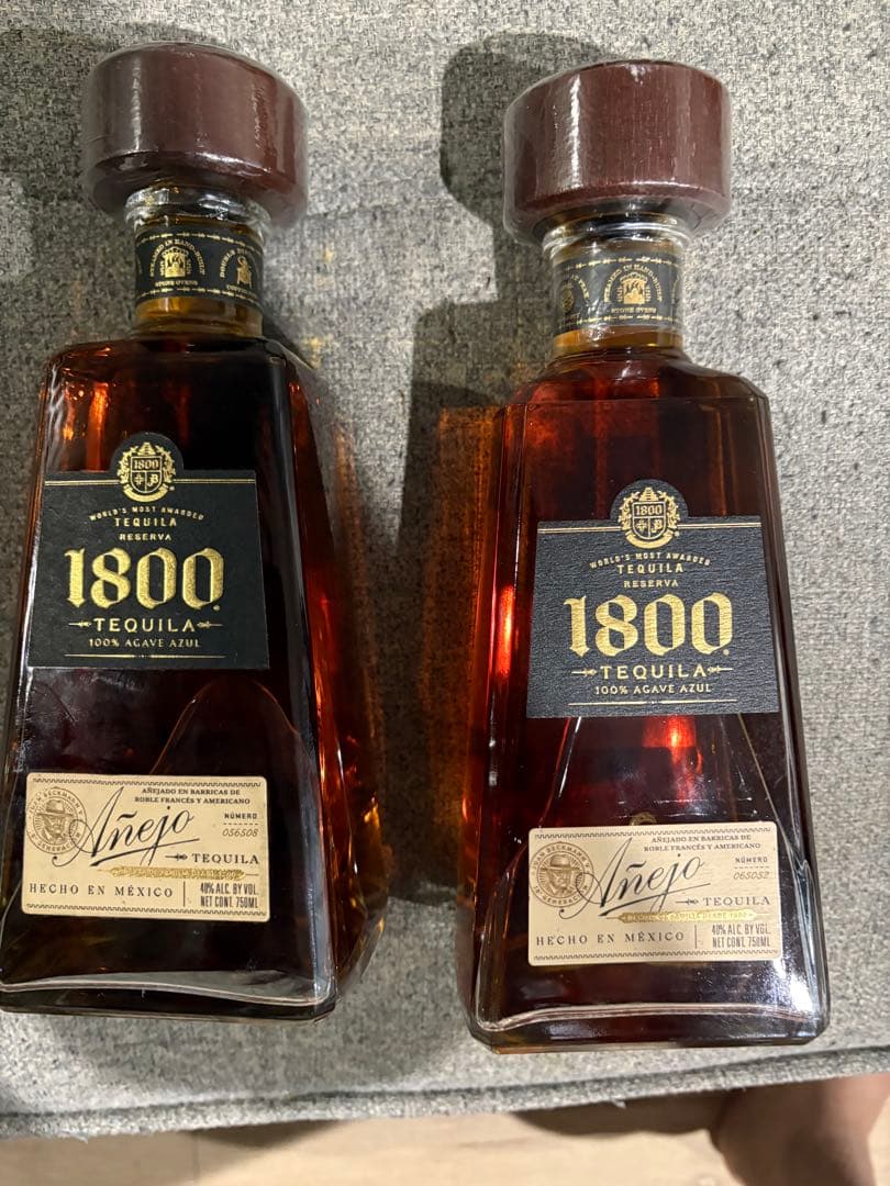 1800 Tequila Añejo 2本セット