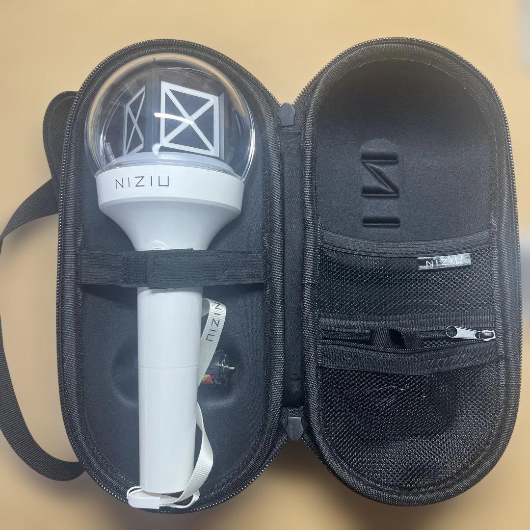 NiziU ペンライト　専用持ち運びケース付き 即購入◎早い者勝ち