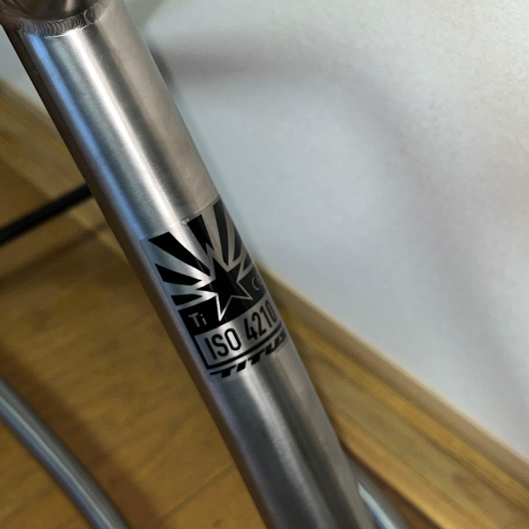 新車外しアメリカTitus El Viajero チタンXCフレームXSサイズ