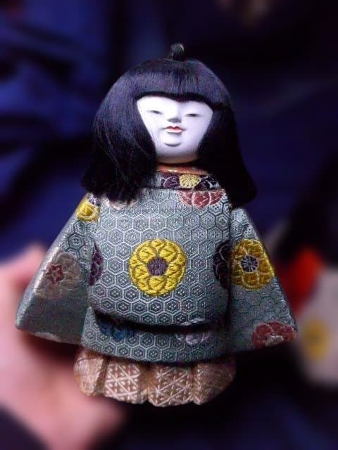 貴重な国指定無形文化財の人形師　銀座　原米洲の稚児雛です