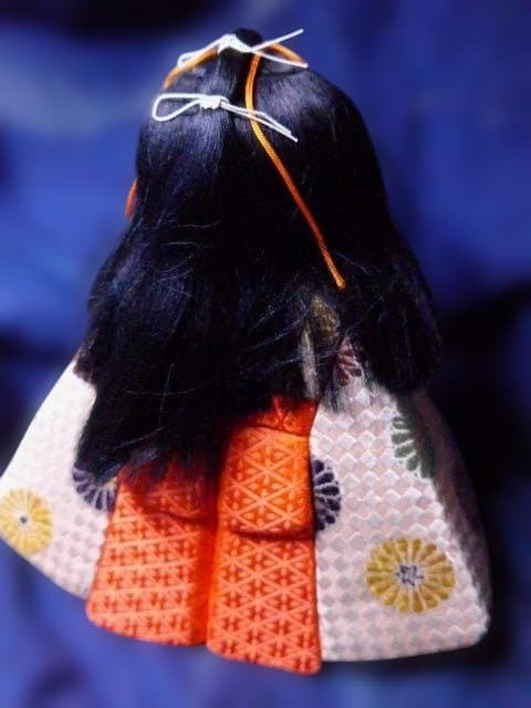 貴重な国指定無形文化財の人形師　銀座　原米洲の稚児雛です