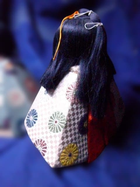 貴重な国指定無形文化財の人形師　銀座　原米洲の稚児雛です