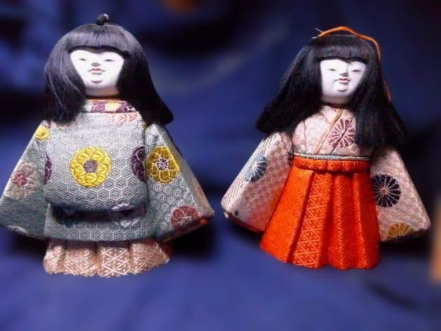 貴重な国指定無形文化財の人形師　銀座　原米洲の稚児雛です