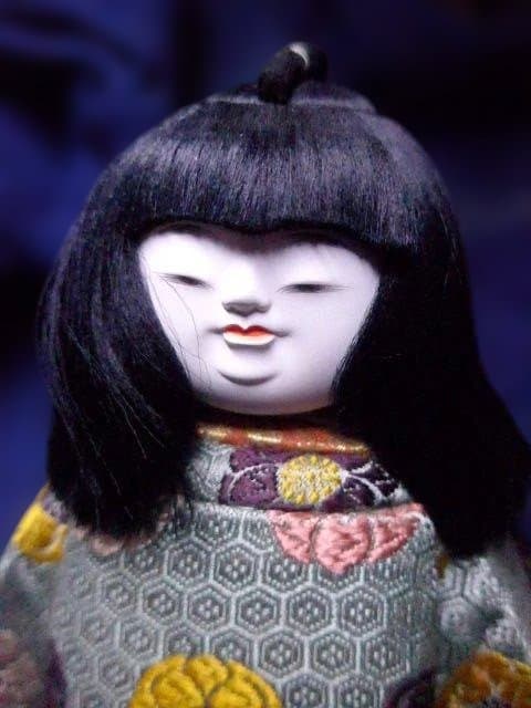 貴重な国指定無形文化財の人形師　銀座　原米洲の稚児雛です