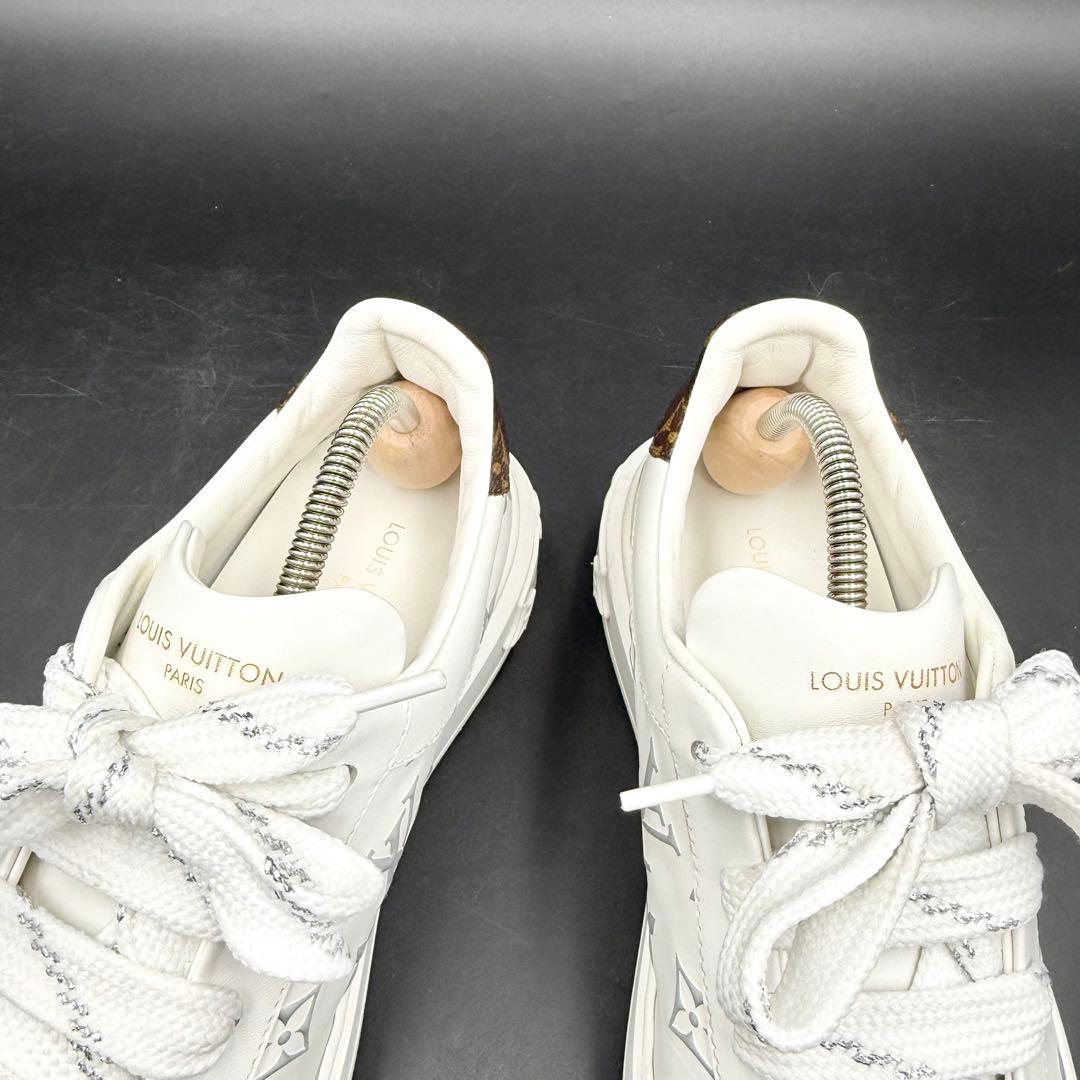 美品✨ ルイヴィトン タイムアウトライン モノグラム エンボス 24cm相当