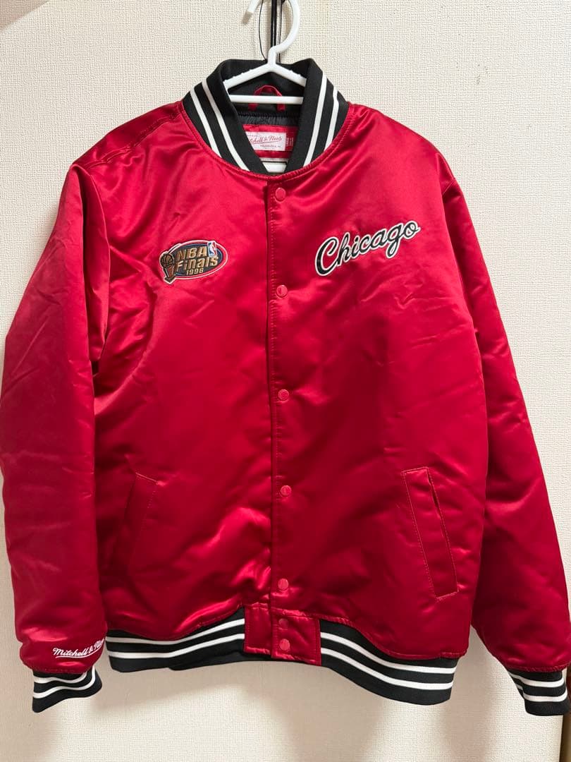 シカゴブルズ Mitchell&Ness ジャケット レッド