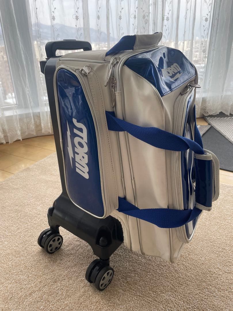 【中古】STORM ボウリング用バッグ キャスター付き 中型 白/青