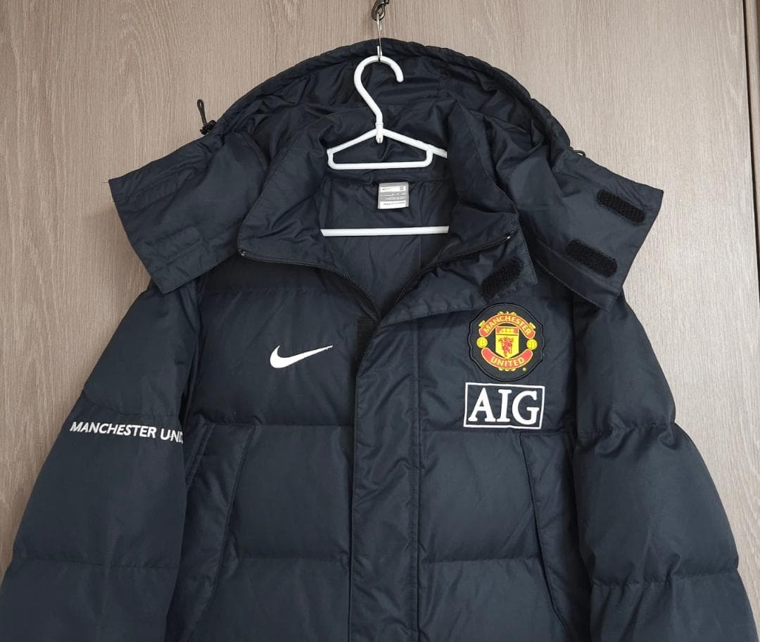 マラドーナメッシ ナイキ マンチェスターユナイテッド ダウンジャケット