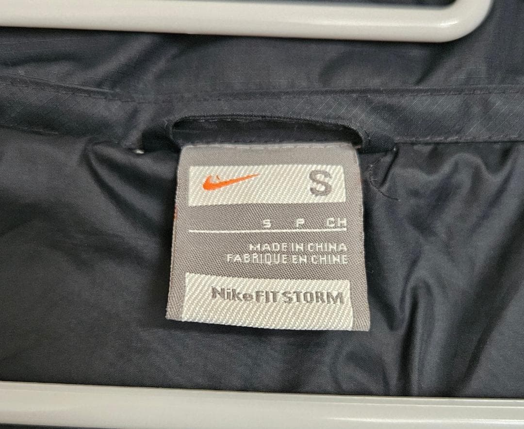 マラドーナメッシ ナイキ マンチェスターユナイテッド ダウンジャケット