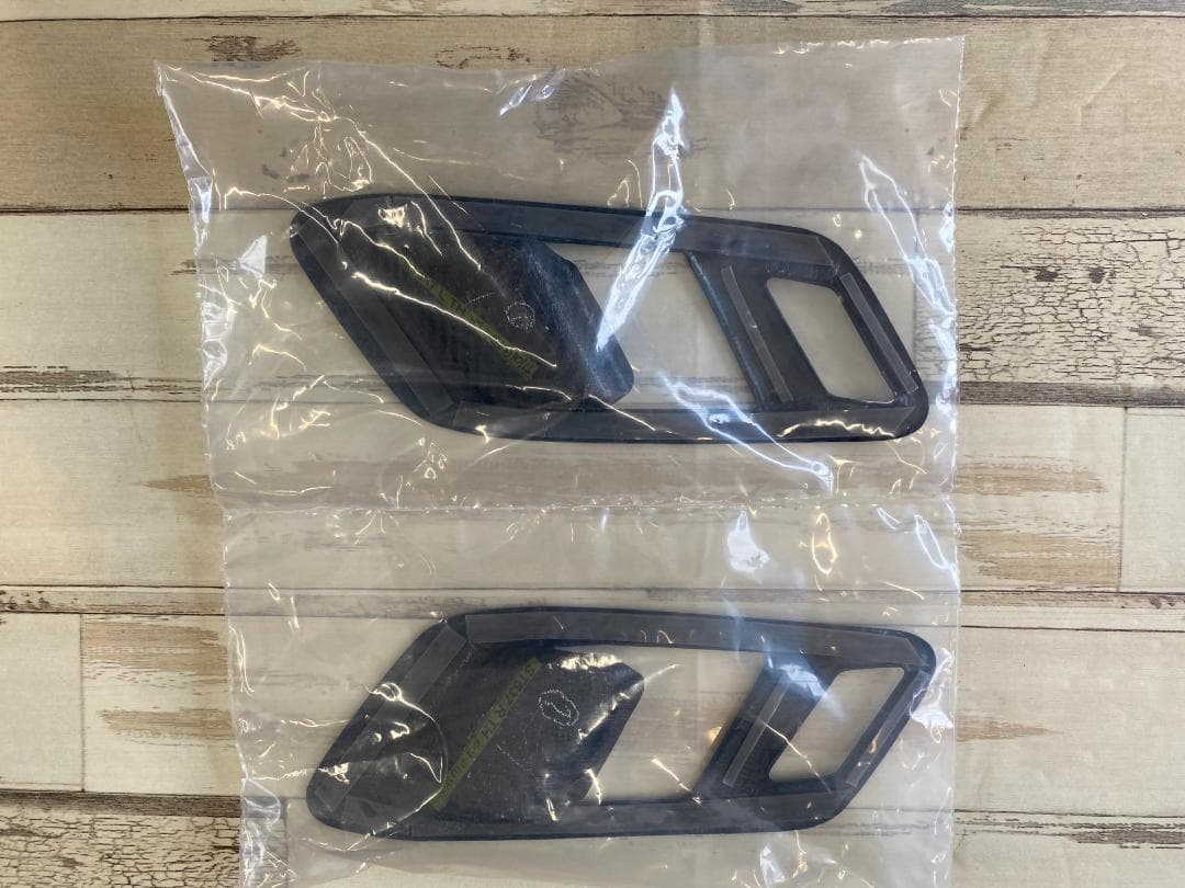 ①未開封品★トヨタ スープラ ドライカーボン製 ドアロックパネル st537