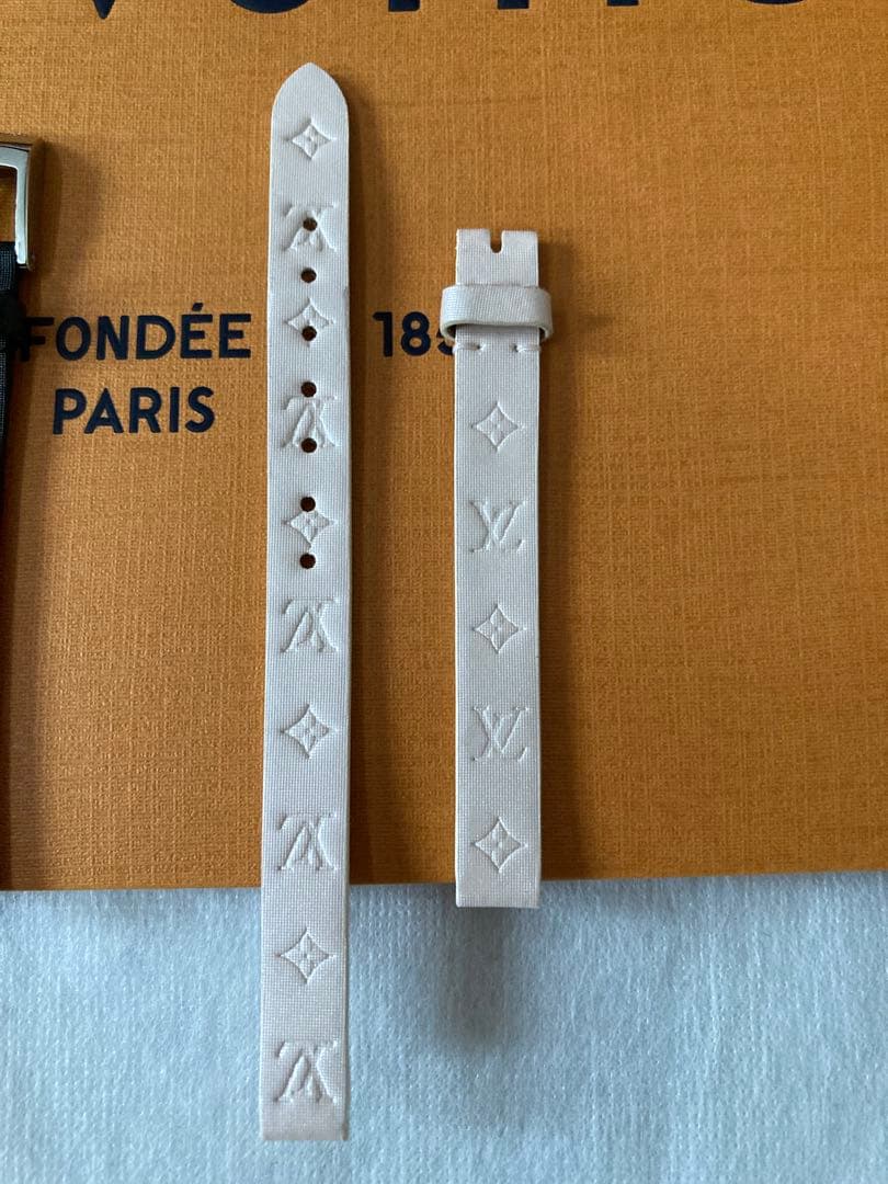 ⭐️未使用❗️ルイ・ヴィトン 腕時計ビジュの レザーサテンベルト 2本セット❗️正規品