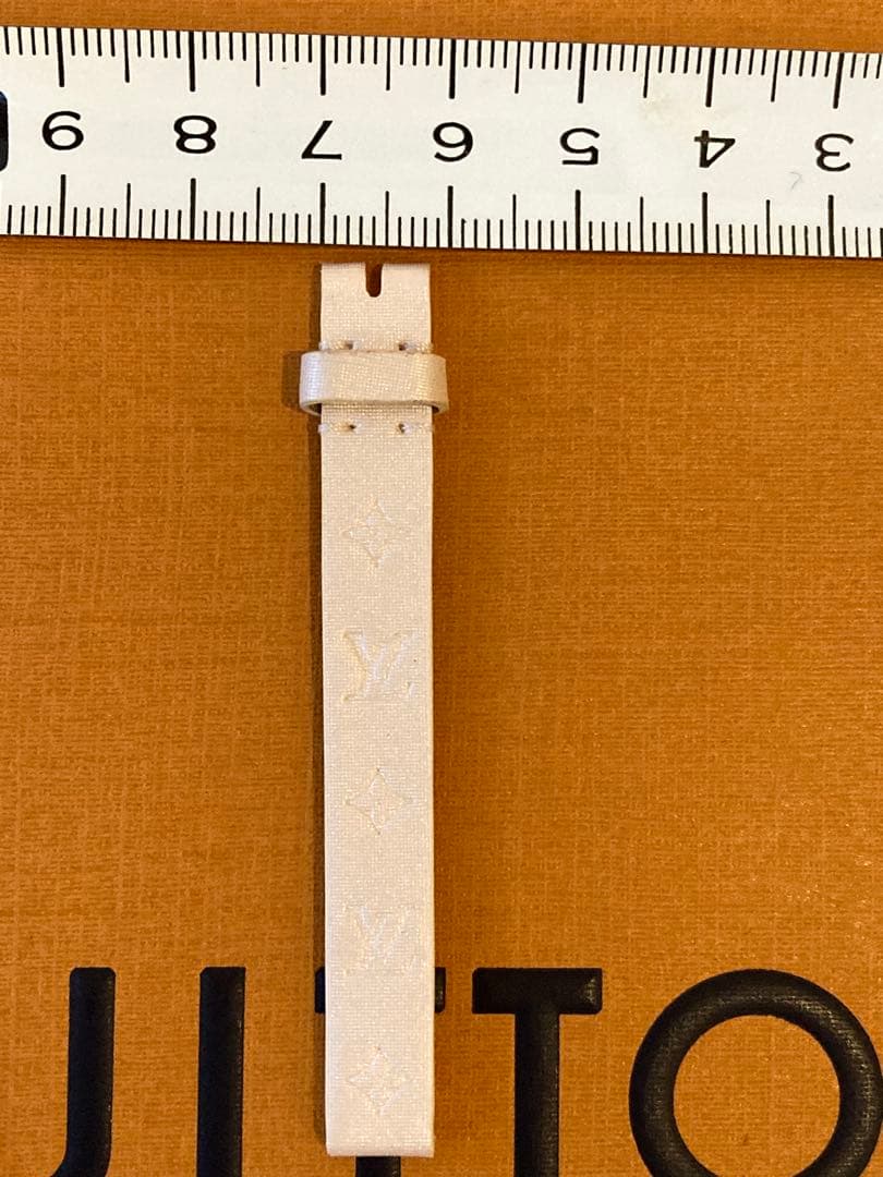 ⭐️未使用❗️ルイ・ヴィトン 腕時計ビジュの レザーサテンベルト 2本セット❗️正規品