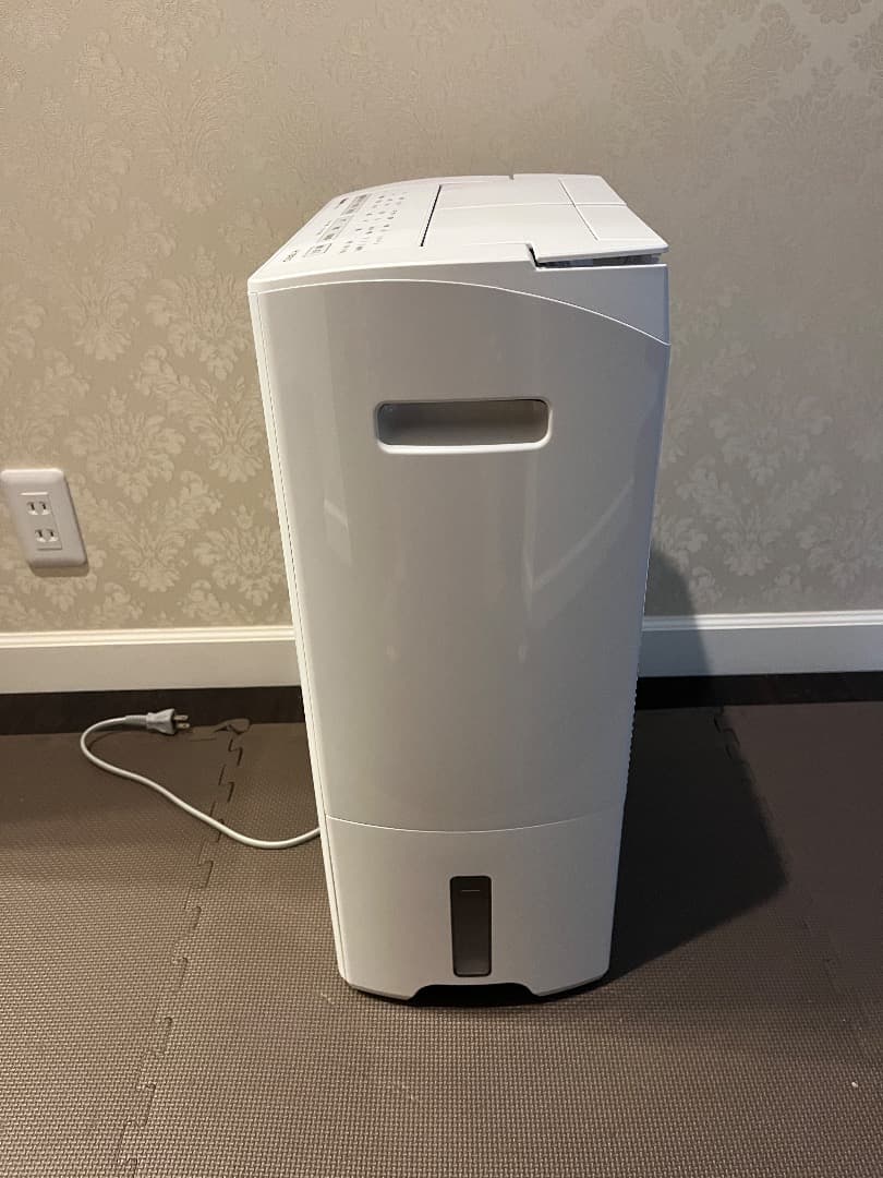 ば*ん様 Panasonic 衣類乾燥除湿機 F-YHVX-120. 2022年