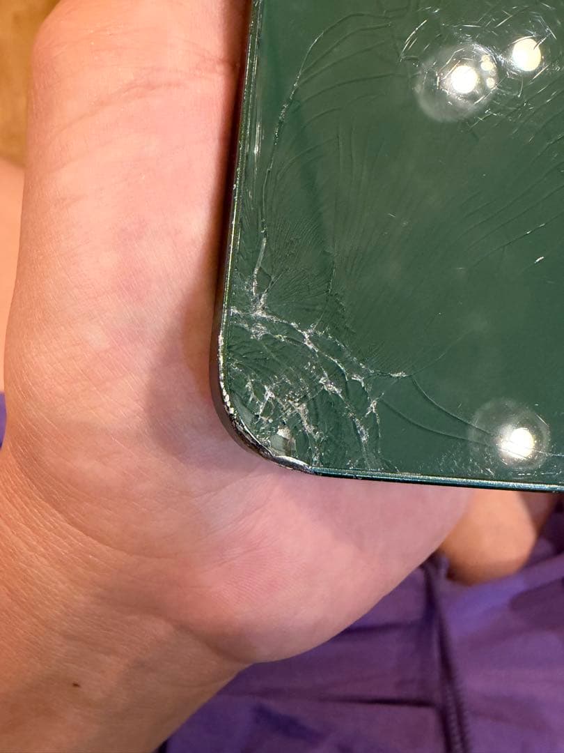 luffy　iPhone13 128GB グリーン