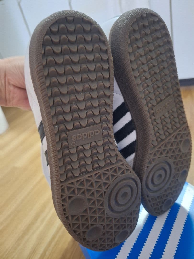 adidasサンバ 1度のみ試し履き 美品 24,0cm