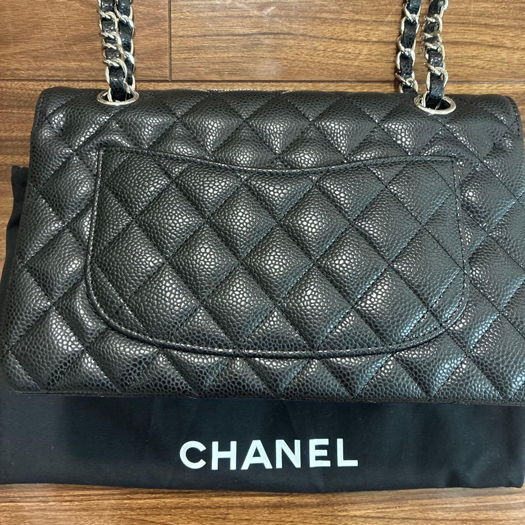 ブラック キルティング ショルダーバッグ　ノベルティ　レアなシルバー金具