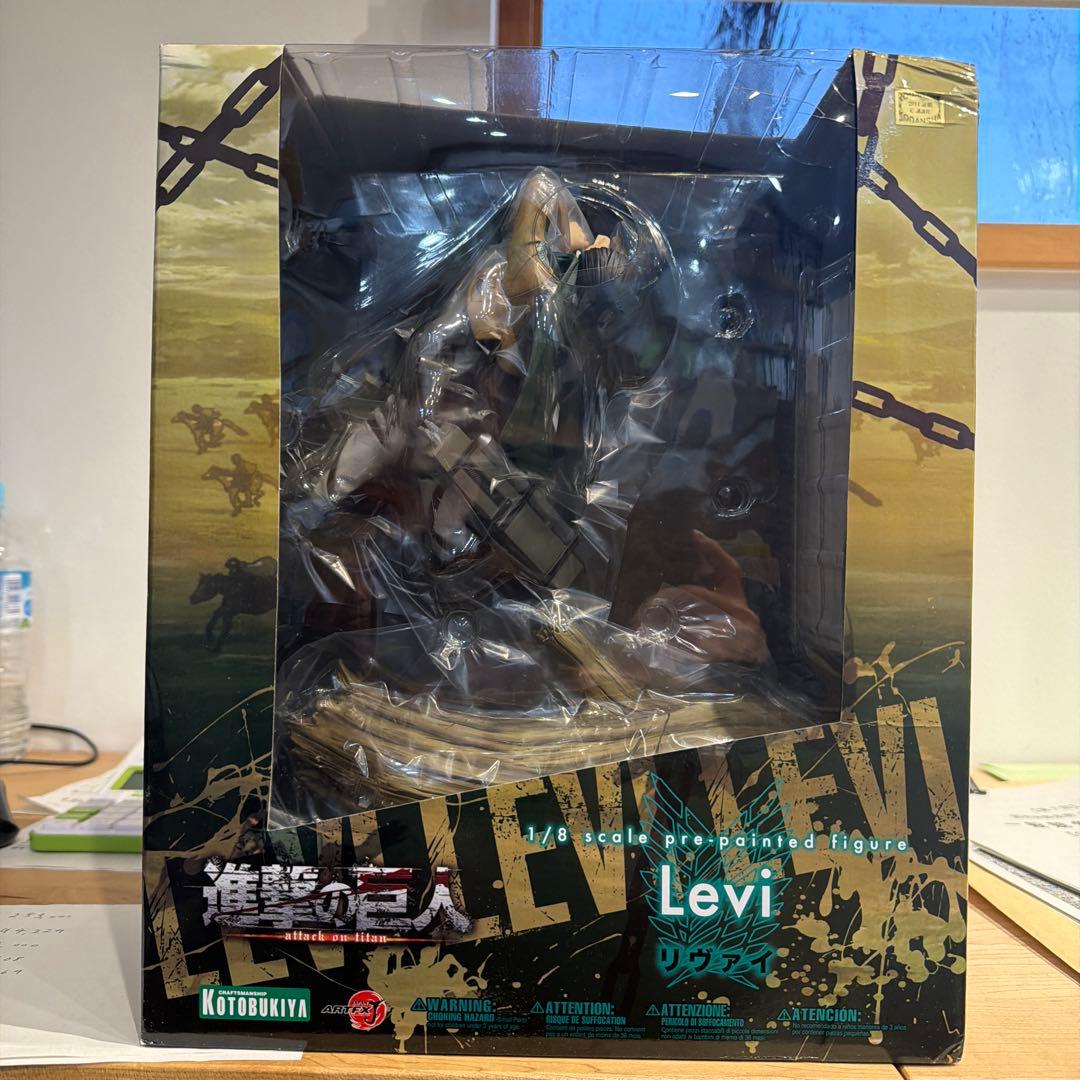 進撃の巨人 リヴァイ 1/8 フィギュア