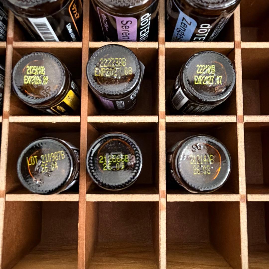 ドテラ エッセンシャルオイルセット 21本 木製ボックス付き