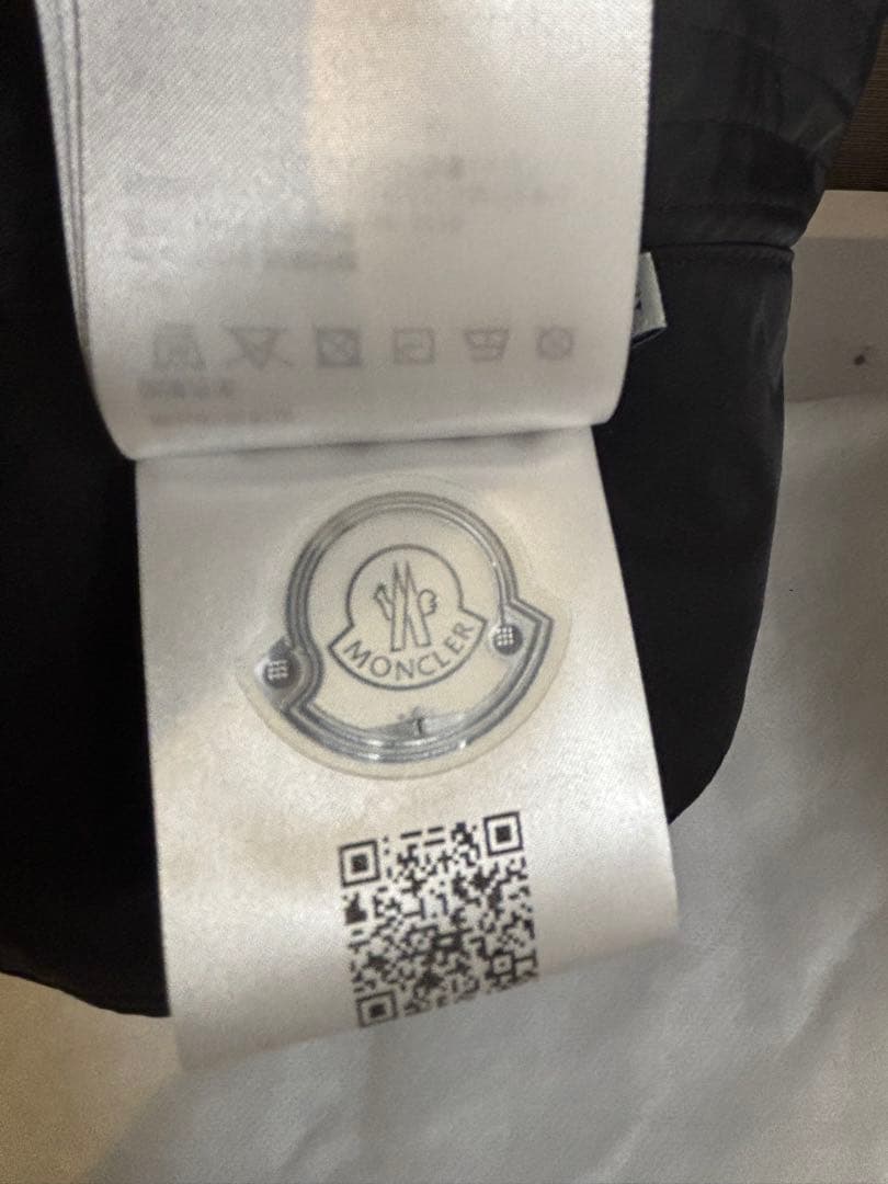 美品⭐︎モンクレール　リバーシブルバケットハット