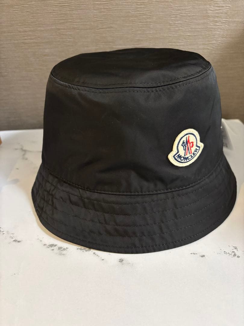 美品⭐︎モンクレール　リバーシブルバケットハット