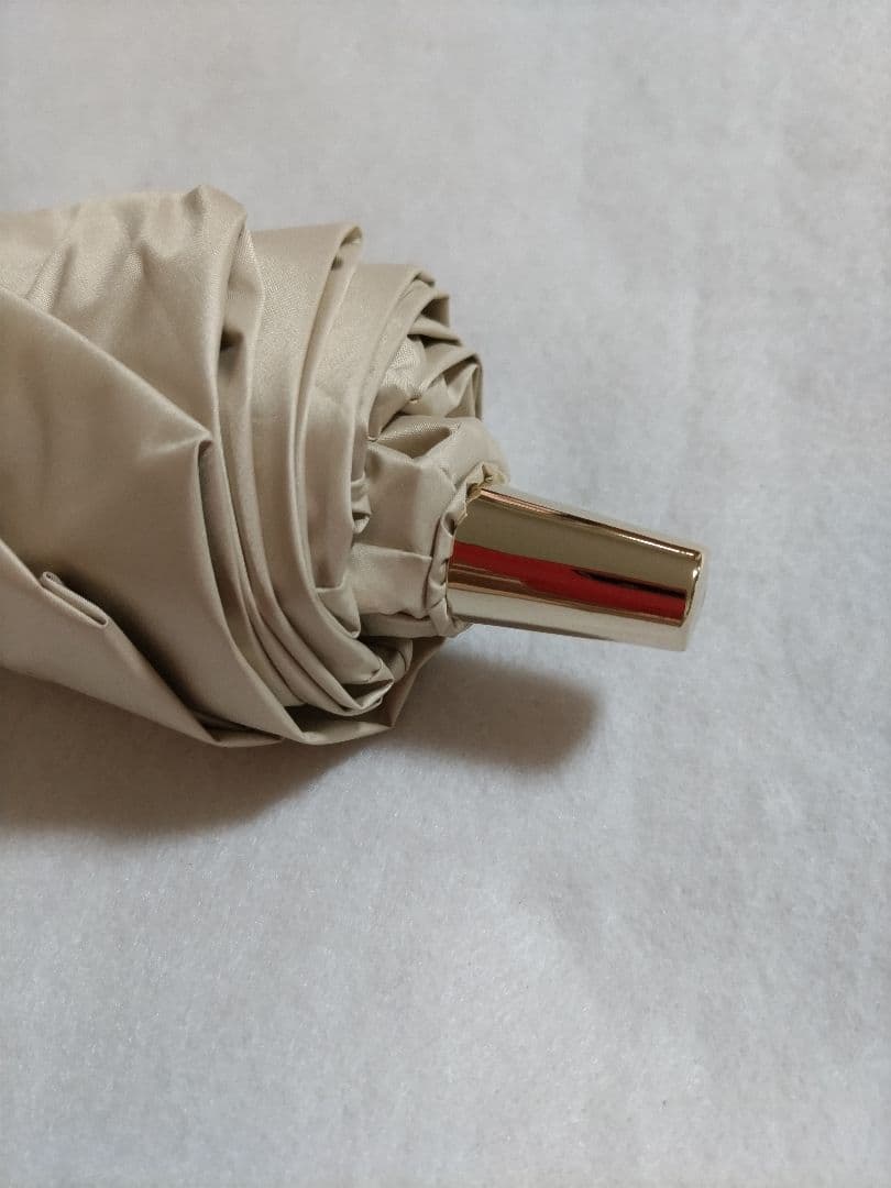 新品　アシーナニューヨーク 折りたたみ傘 晴雨兼用 ベージュ/黒