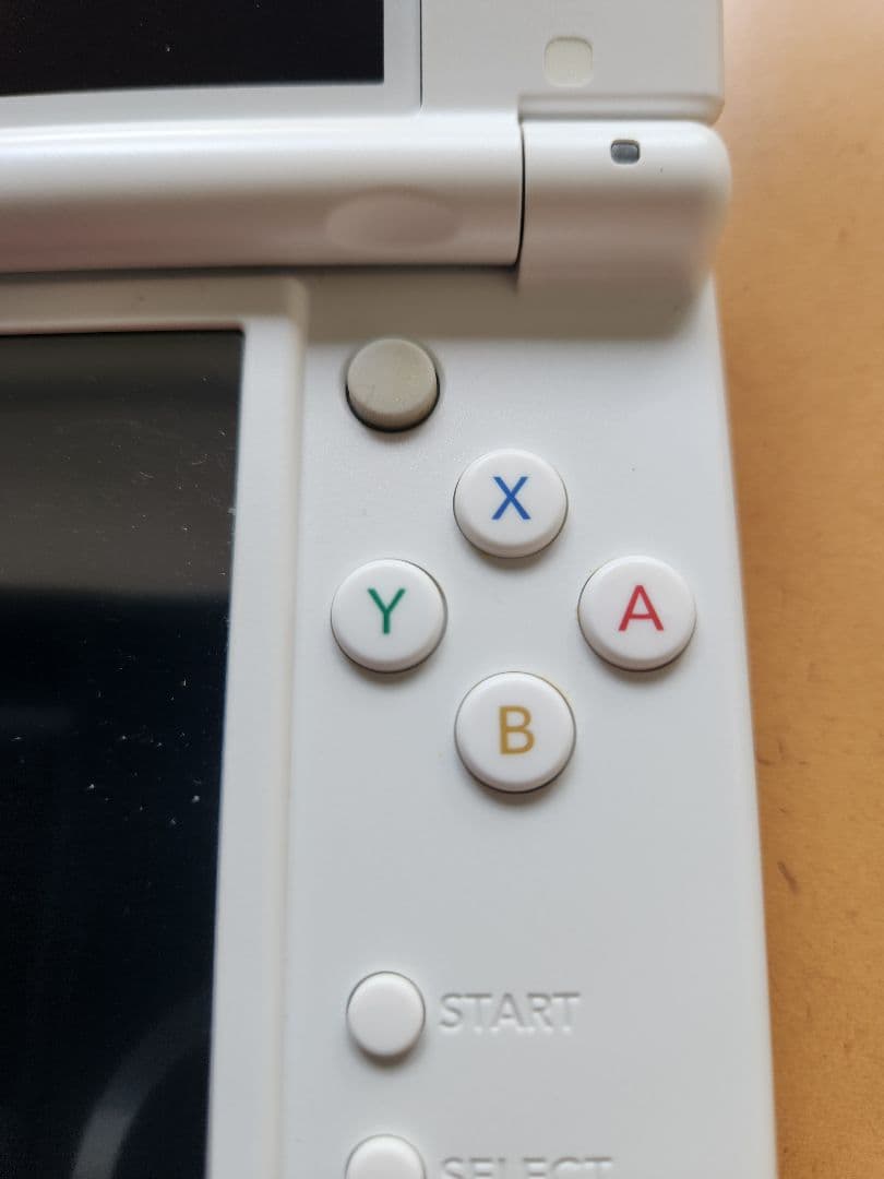 Newニンテンドー3DSLL パールホワイト + ドラクエ9, 11