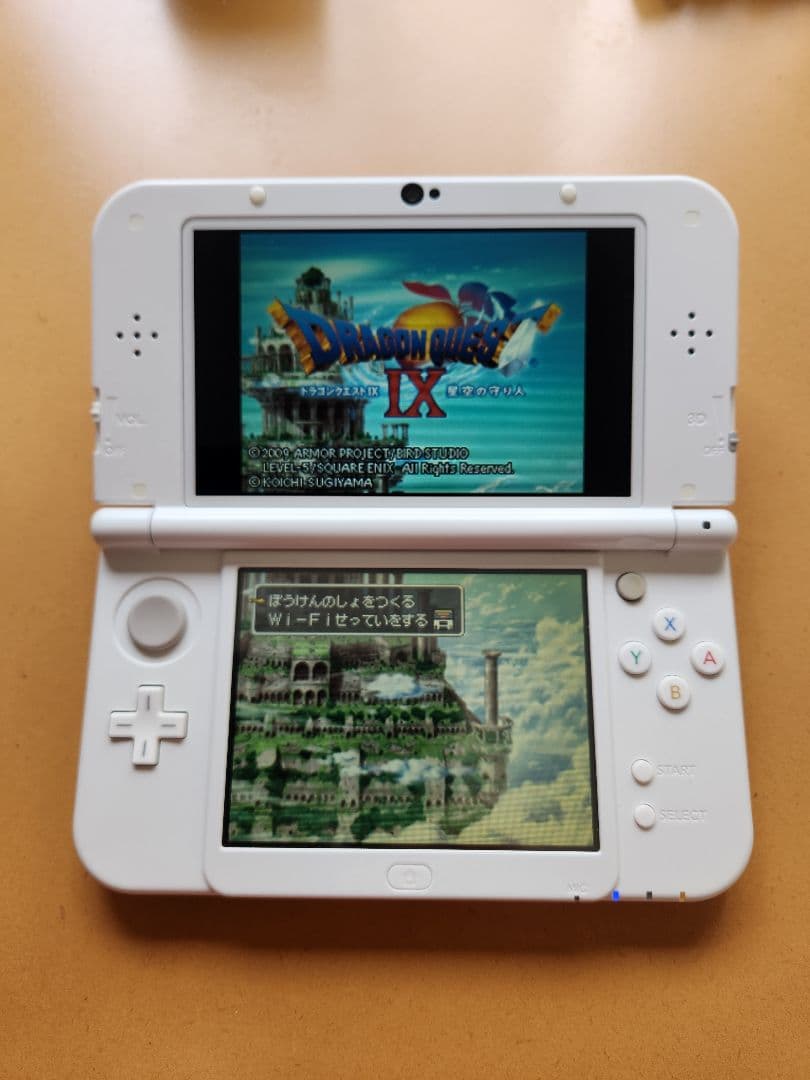 Newニンテンドー3DSLL パールホワイト + ドラクエ9, 11