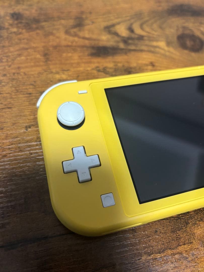 ♥*様 【あつ森ケース付き】Nintendo Switch Lite イエロー