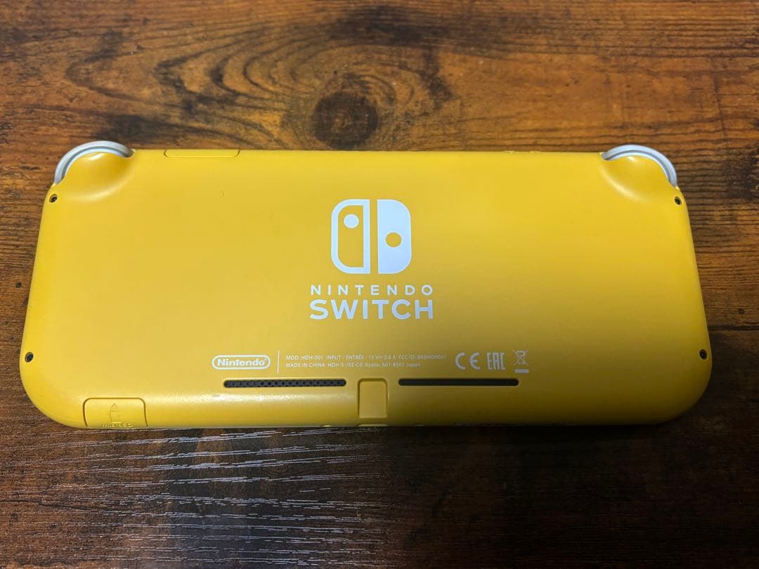 ♥*様 【あつ森ケース付き】Nintendo Switch Lite イエロー