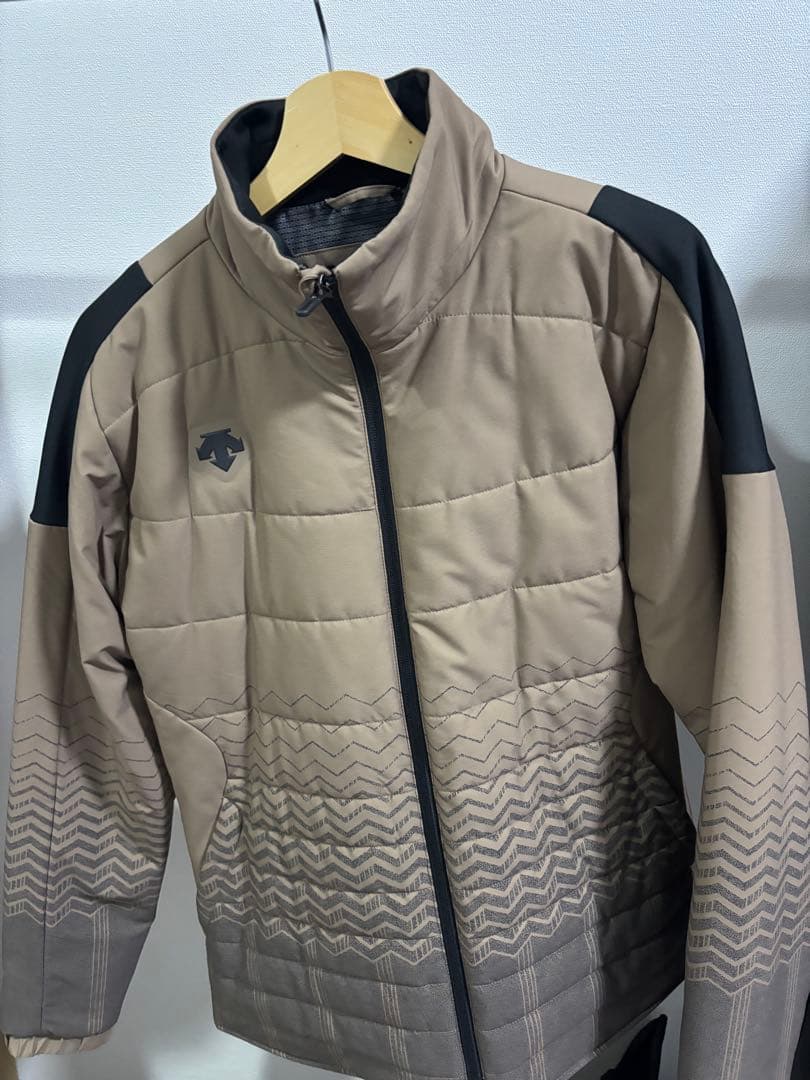 デサント　ゴルフ　サーモジャケット Lサイズ ベージュ