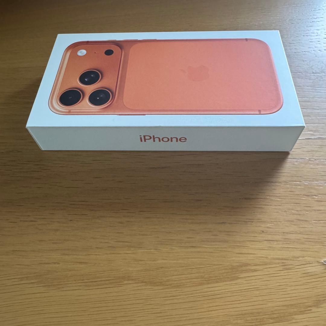 ら*ぐ様 【香港版】iPhone17 Pro256GB コズミックオレンジ 新品