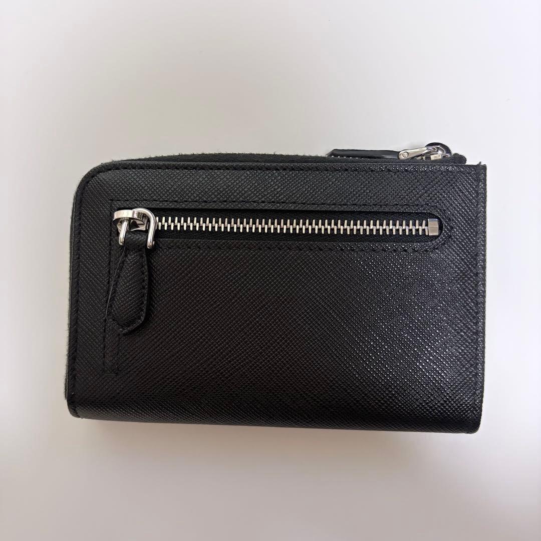 PRADA サフィアーノトライアングル キーケース