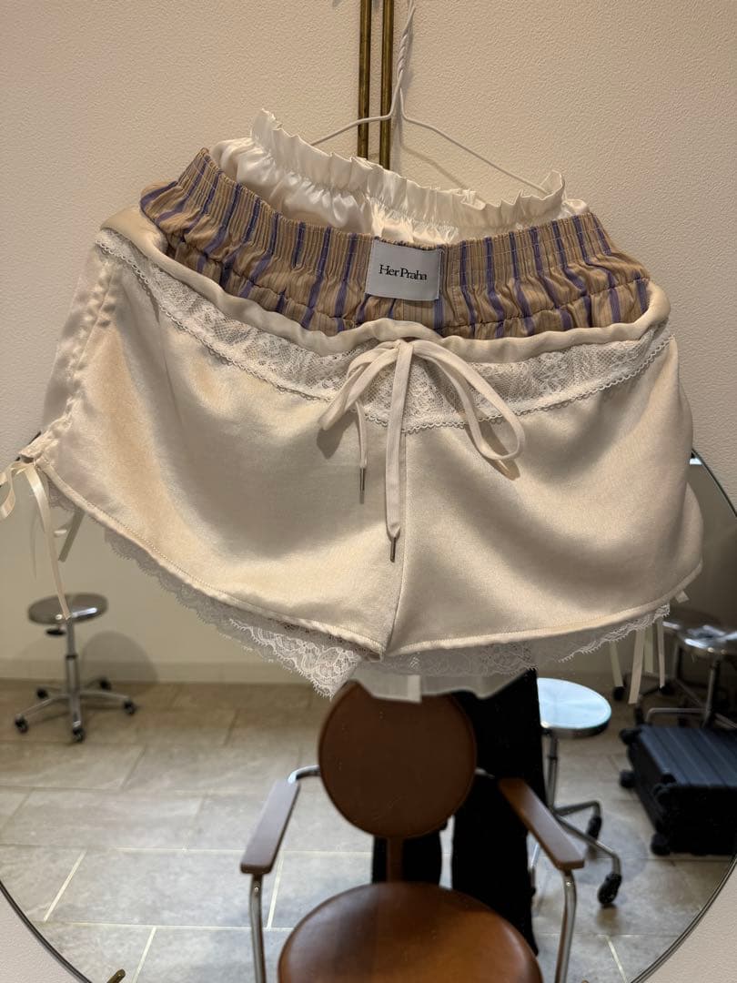 パンツ HP layered shorts shorts /Her Praha 25ss
