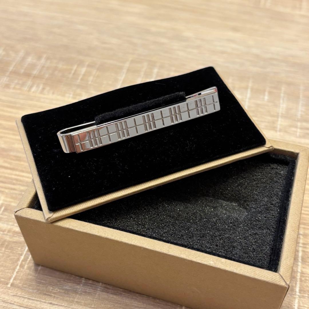 【美品】Burberry ネクタイピン シルバー