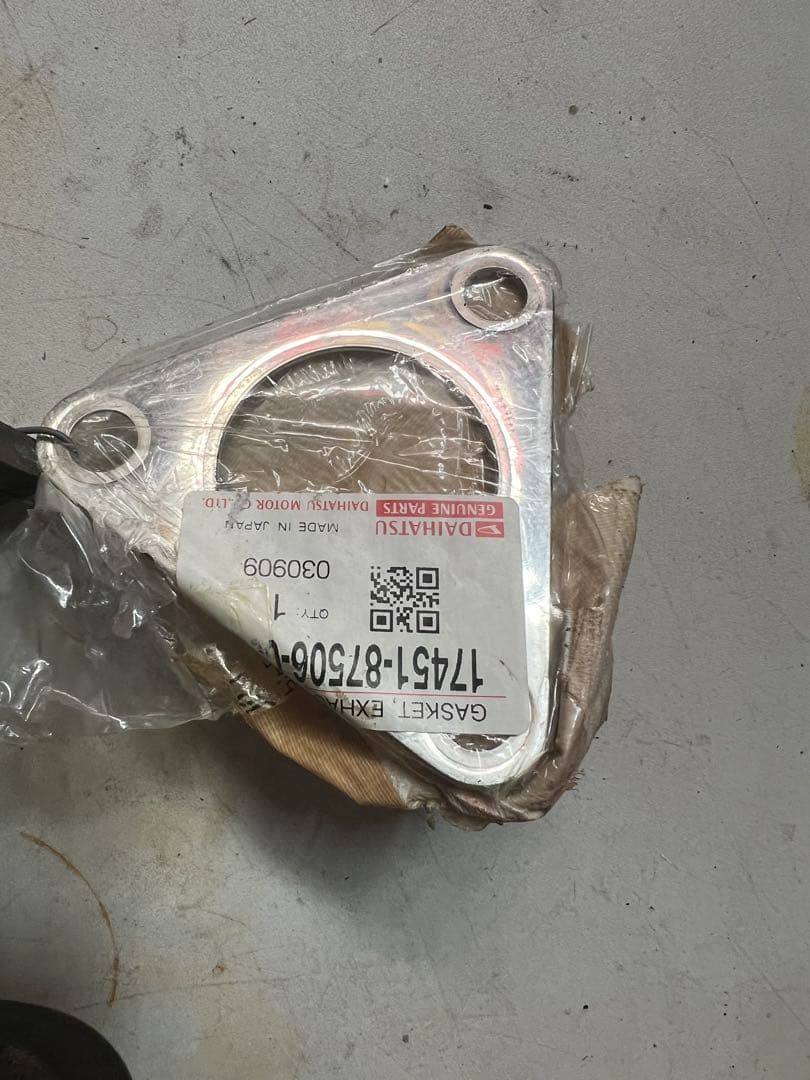 ミゼット2 エキマニ・フロントパイプ 、三角のガスケット付き