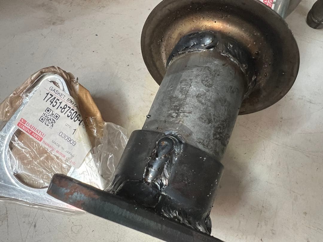 ミゼット2 エキマニ・フロントパイプ 、三角のガスケット付き