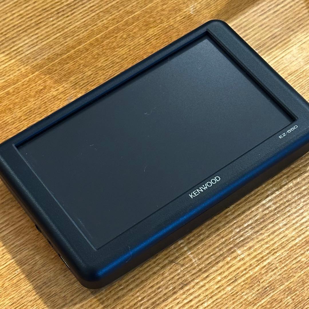 ケンウッド ポータブルナビ EZ-550 ココデス 5v型　中古美品