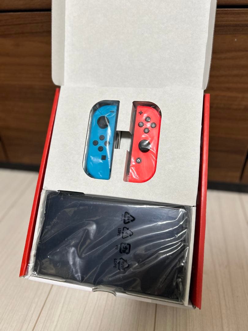Nintendo Switch （有機ELモデル） + ゲームソフト2本セット