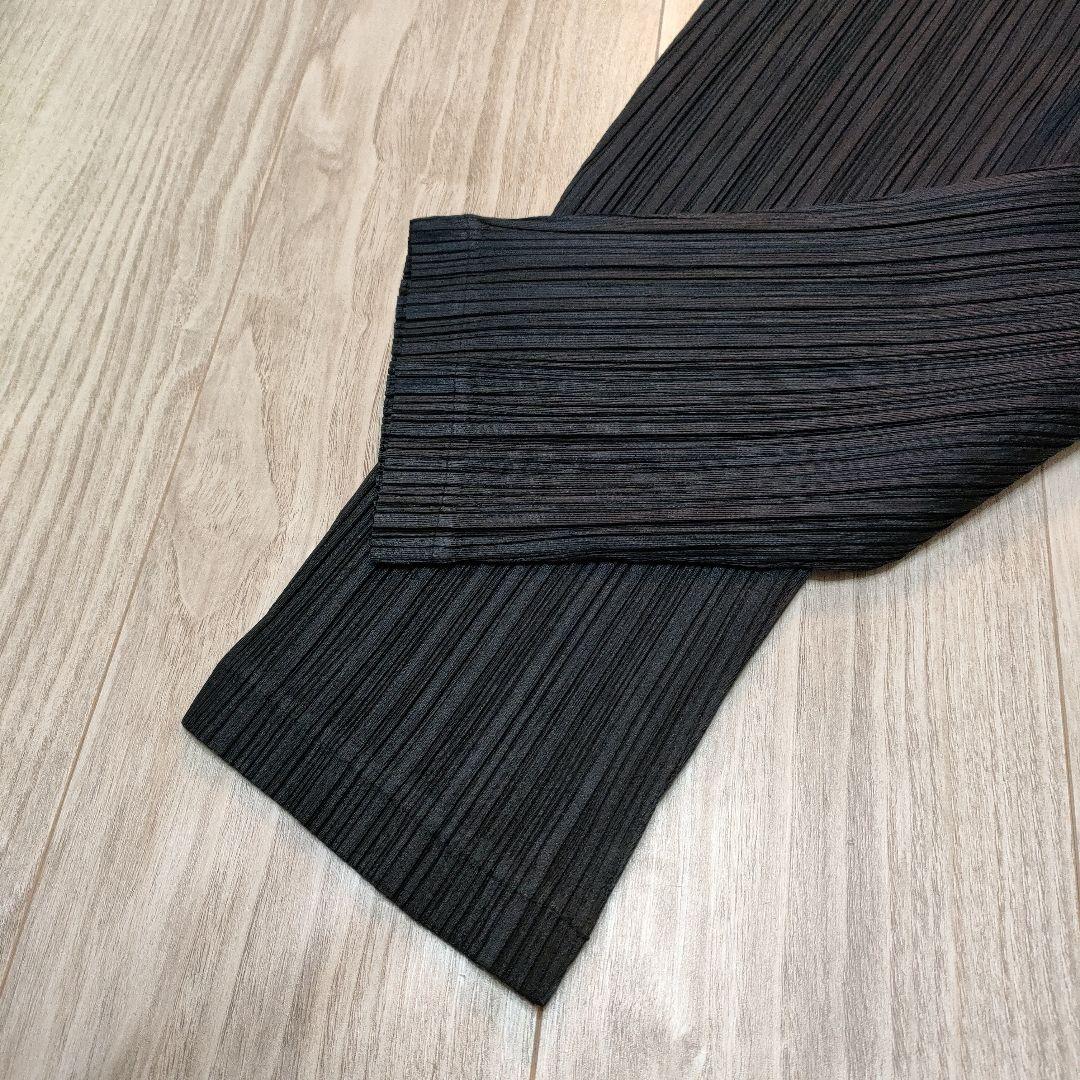 極美品❢プリーツプリーズ　カジュアルパンツ　イッセイミヤケ