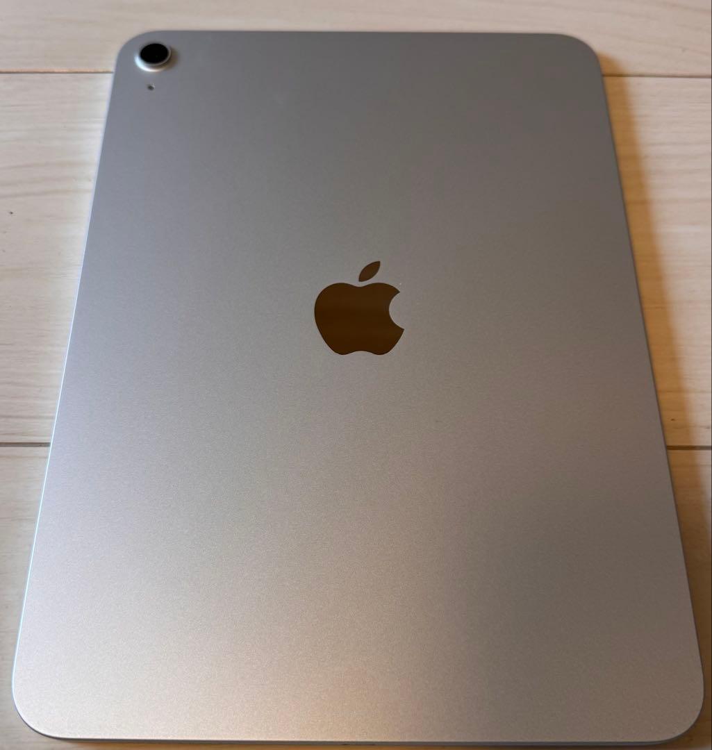 Apple iPad 第11世代　Wi-Fi シルバー ESRケース付き