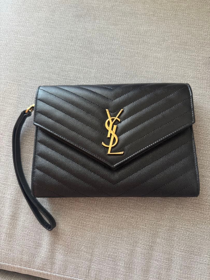 YSL サンローラン　ブラック クラッチバッグ