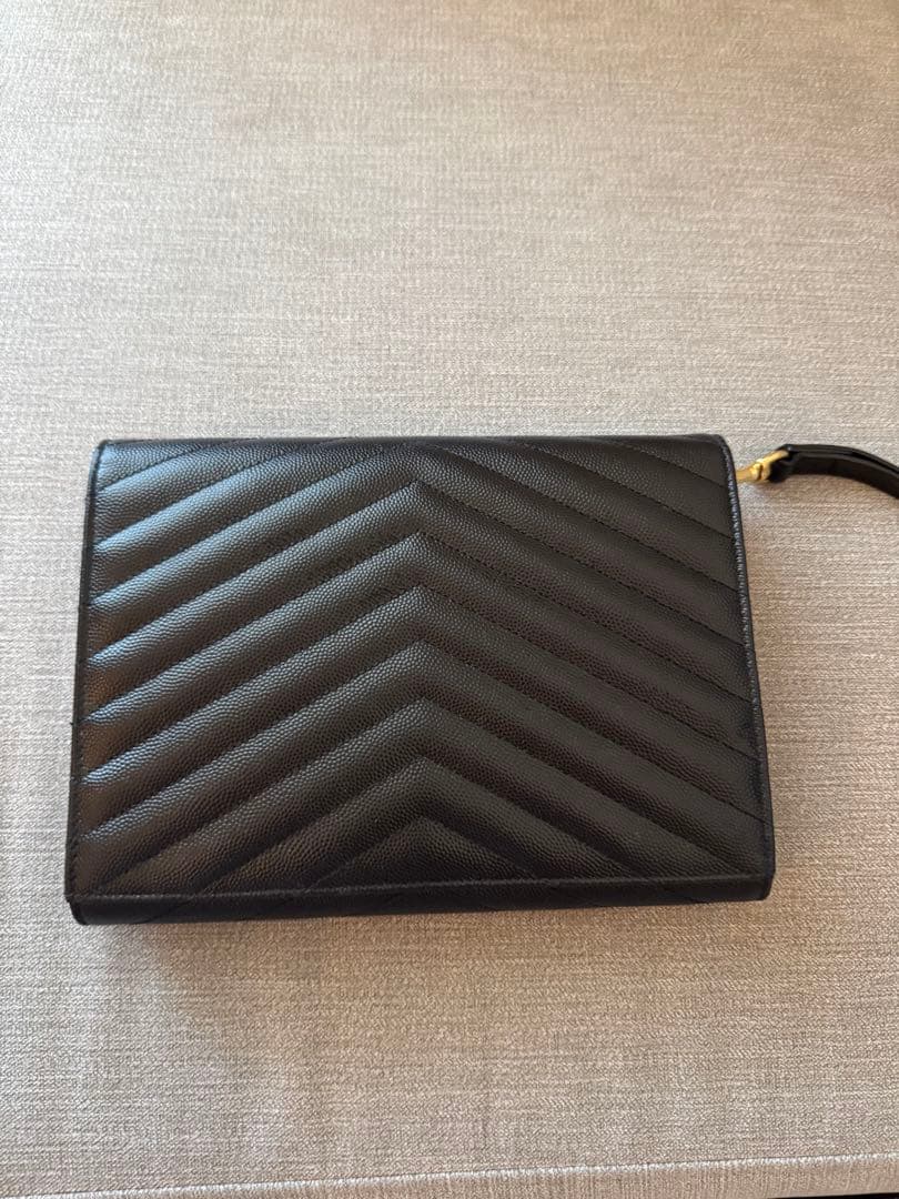 YSL サンローラン　ブラック クラッチバッグ