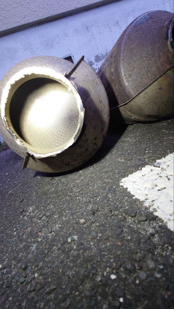 トヨタ系その他メーカー 触媒コンバーター カット品 素材用