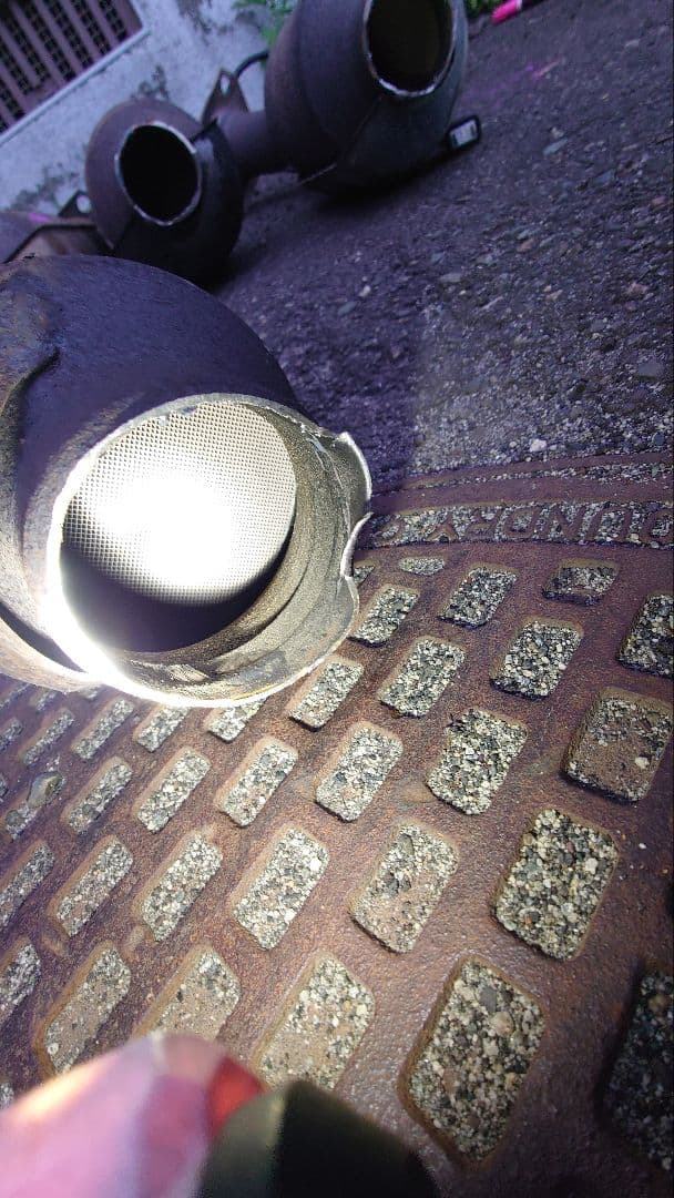 トヨタ系その他メーカー 触媒コンバーター カット品 素材用