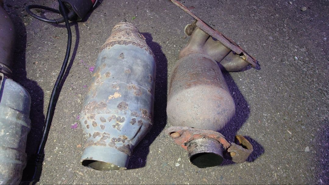 トヨタ系その他メーカー 触媒コンバーター カット品 素材用