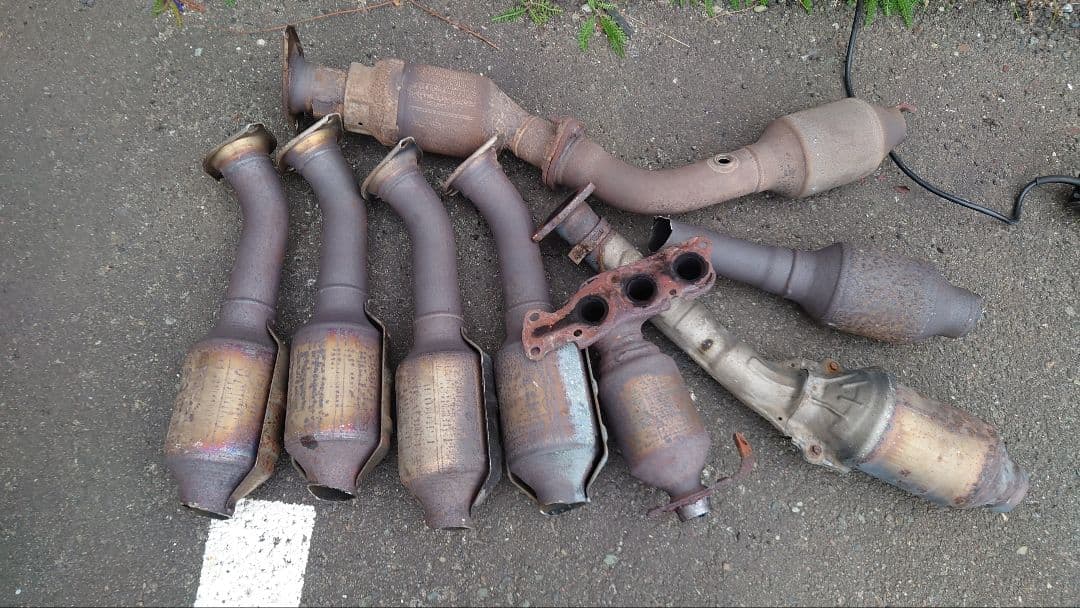 トヨタ系その他メーカー 触媒コンバーター カット品 素材用